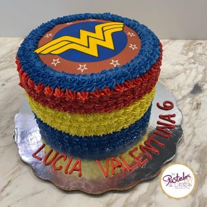 Wonder Woman Cake1