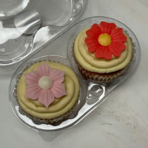 2 Wafer Paper Flowers Cupcakes