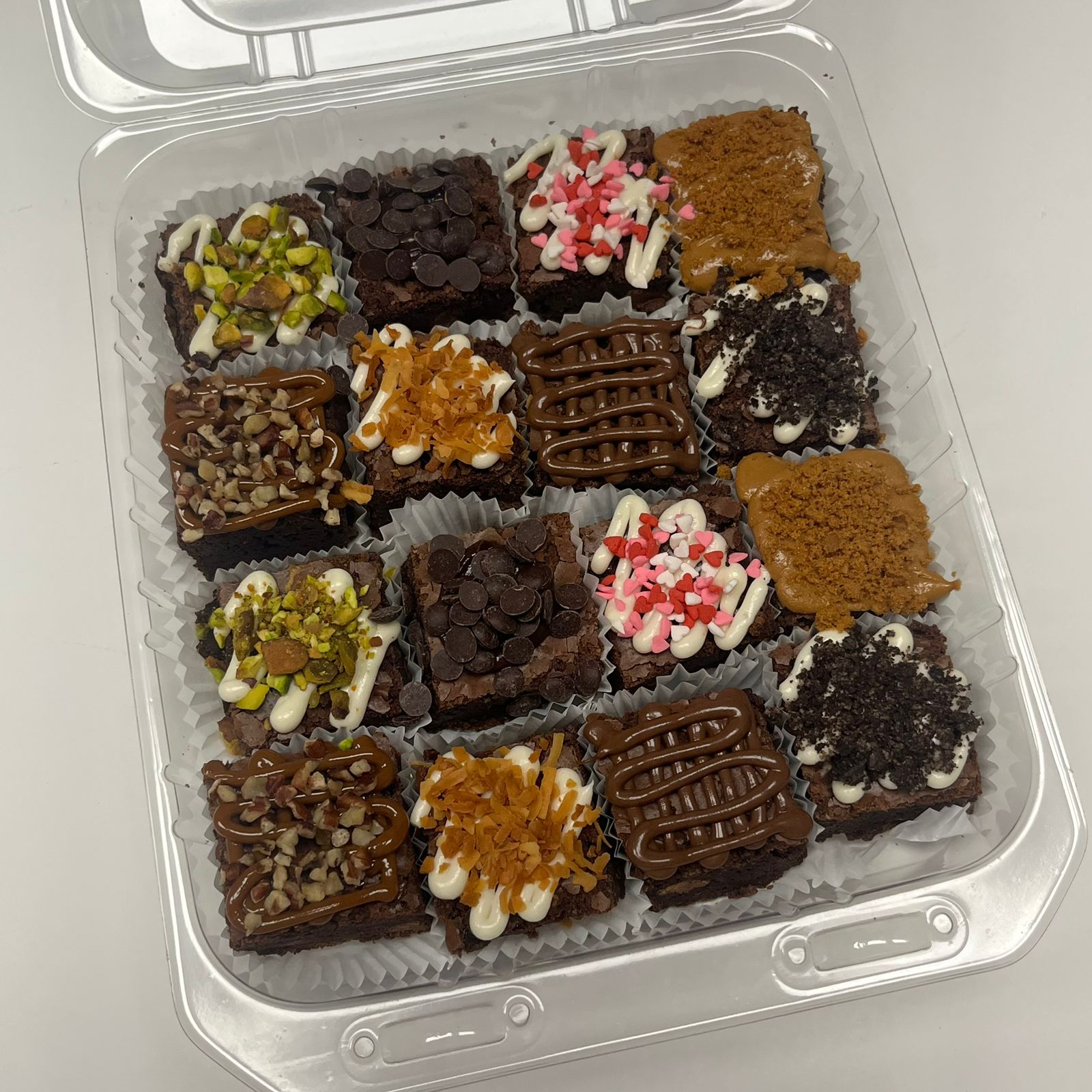 Caja con 16 brownies-1 Caja con 16 brownies-1